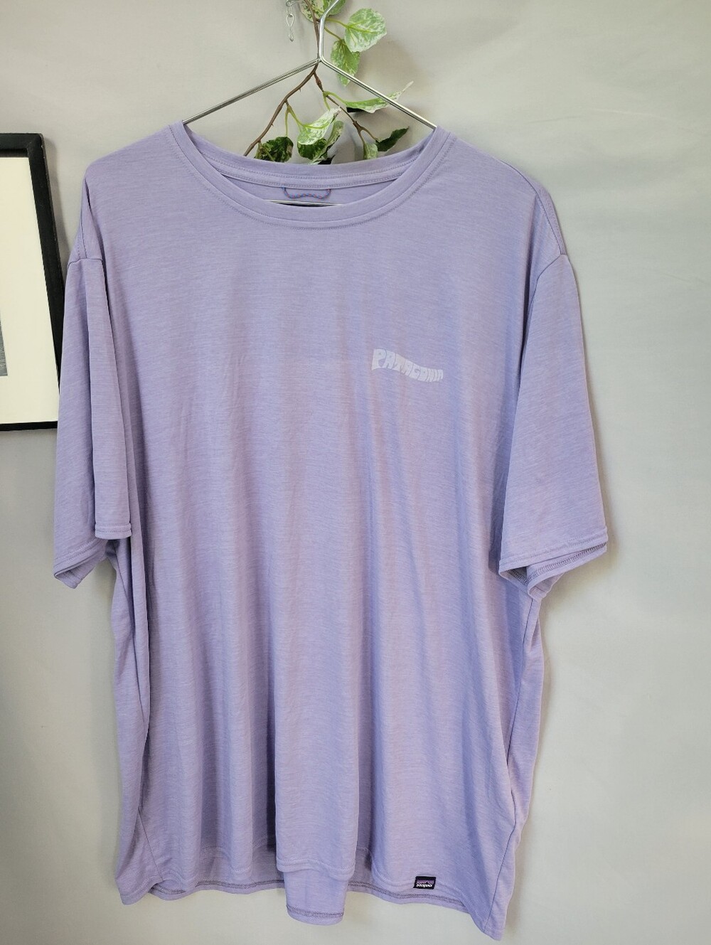 Patagonia Capilene Cool Daily Graphic Shirt Waters Forgotten Island Purple XXL